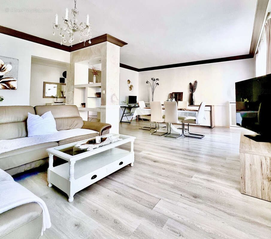 Appartement à SAINT-ETIENNE