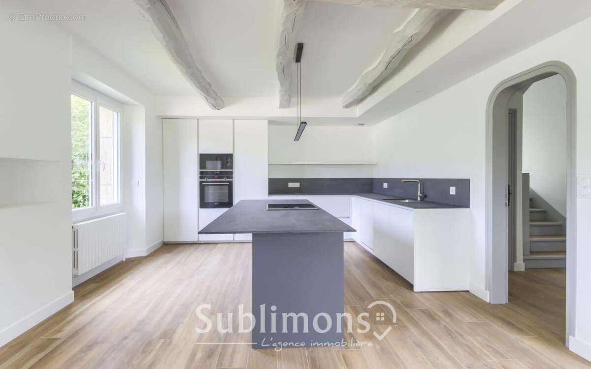 Maison à LOCOAL-MENDON