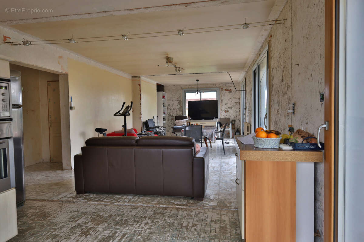 Maison à MOIDIEU-DETOURBE