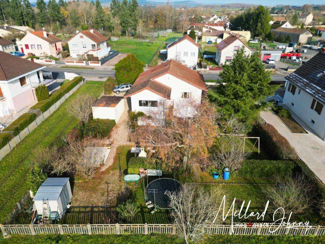 Maison à TOULON-SUR-ARROUX