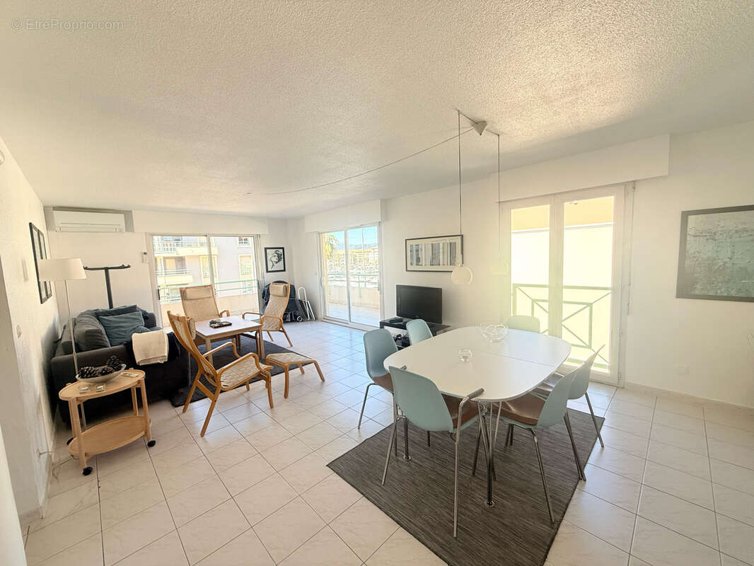Appartement à FREJUS