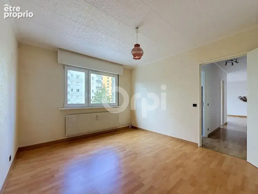 Appartement à Vendre- MULHOUSE – T2 43,40 m² – DERNIER ÉTAGE – BALCON – 66 000 € FAI - photo 11