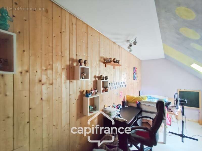 Maison à vendre 7 pièces MONTAILLE (72)  -  terrain de 840 m²  - - photo 18