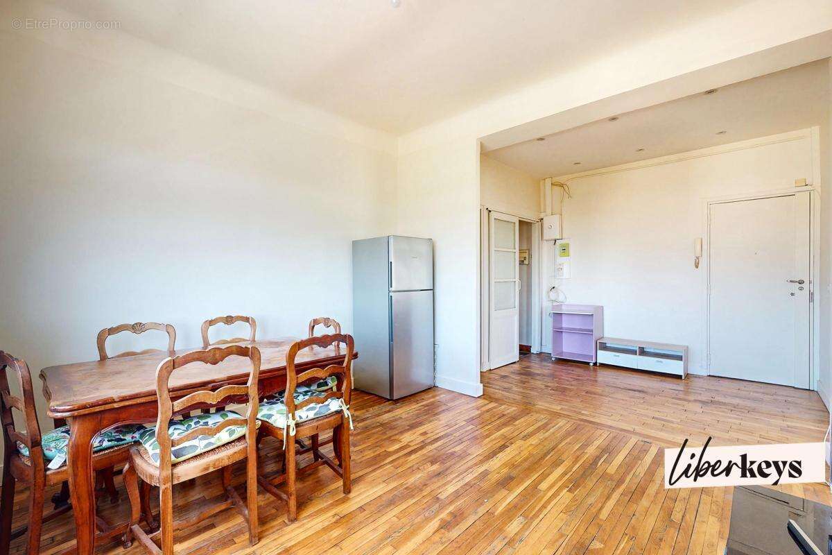 Appartement à MONTROUGE