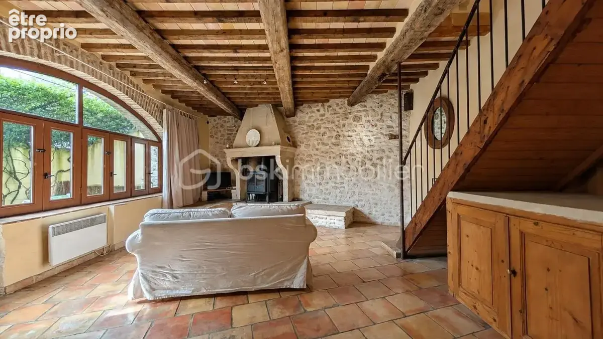 À 5 min de grignan - maison en pierre 104 m² – 3 chambres – cour intérieure - photo 2