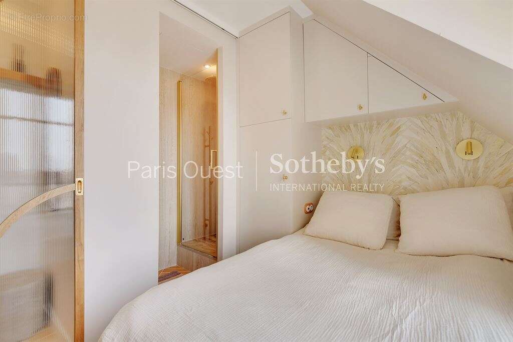 Appartement à PARIS-8E
