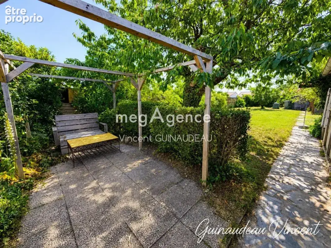 Maison Villedieu la Blouere - photo 10