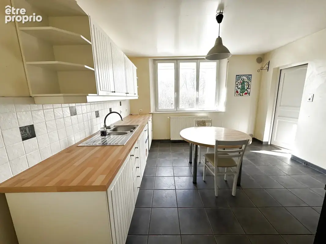 Vente maison, 10 pièces, 6 chambres, 265 m2, terrain 1043 m2 LURE - photo 9