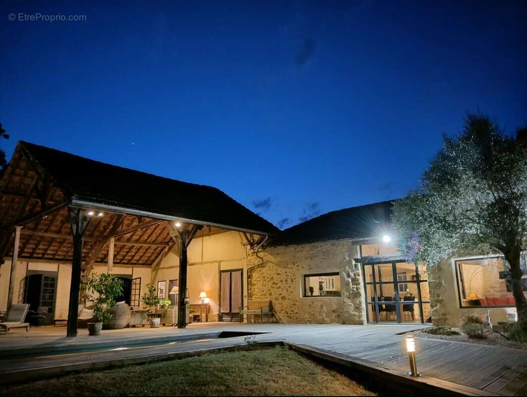 Maison 273 m² à Lupiac  - photo 5