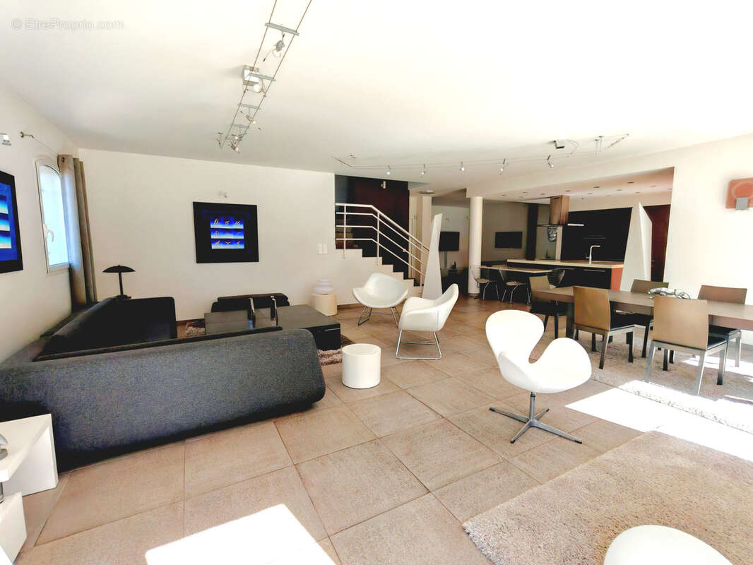 Maison à SAINT-MARTIN-DU-VAR