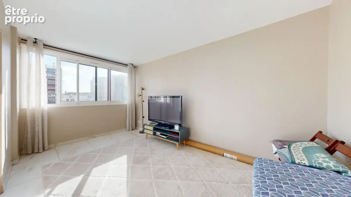 Exclu AVL  Aubervilliers Proche métro 4 Chemins  3/4 Pièces au dernier étage  Balcon et Vues Dégagées  Appartement Traversant  E - photo 7