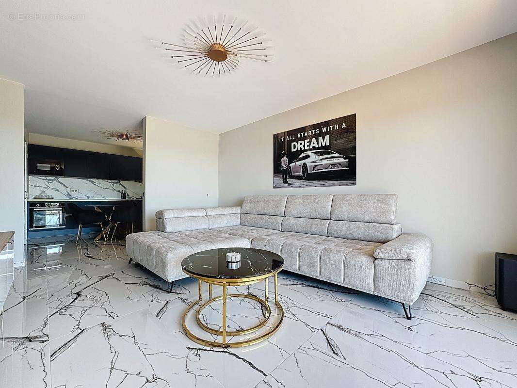 Appartement à FREJUS