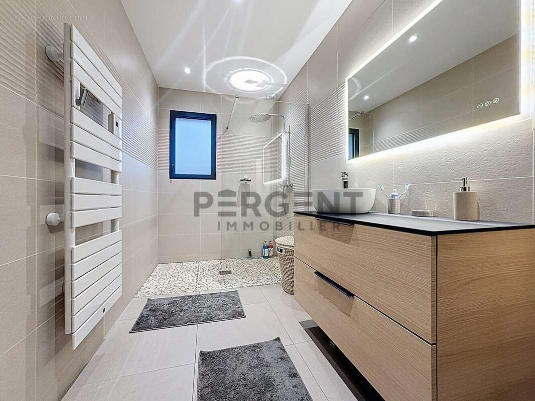 Maison à LA GRANDVILLE