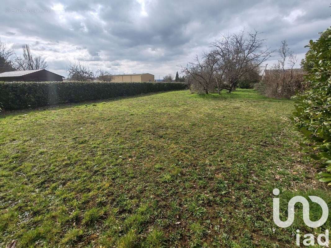 Terrain 1467 m² à Bessay-Sur-Allier  - photo 2