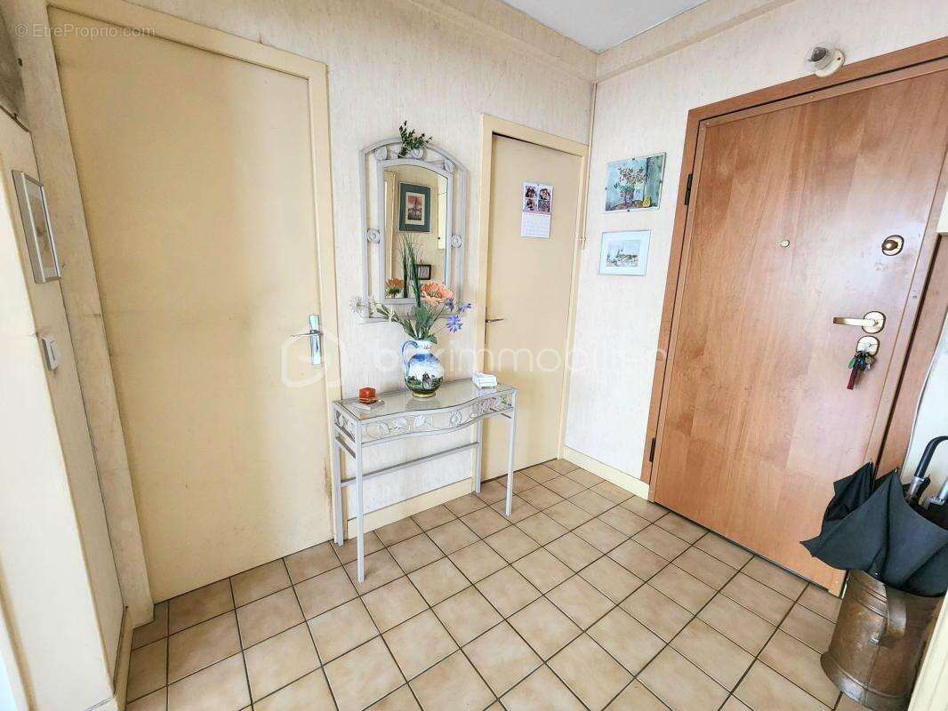 Appartement à LE PLESSIS-TREVISE