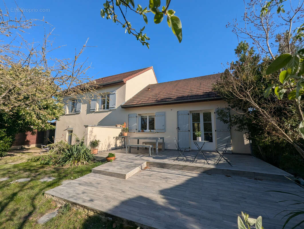 Maison à AMILLY