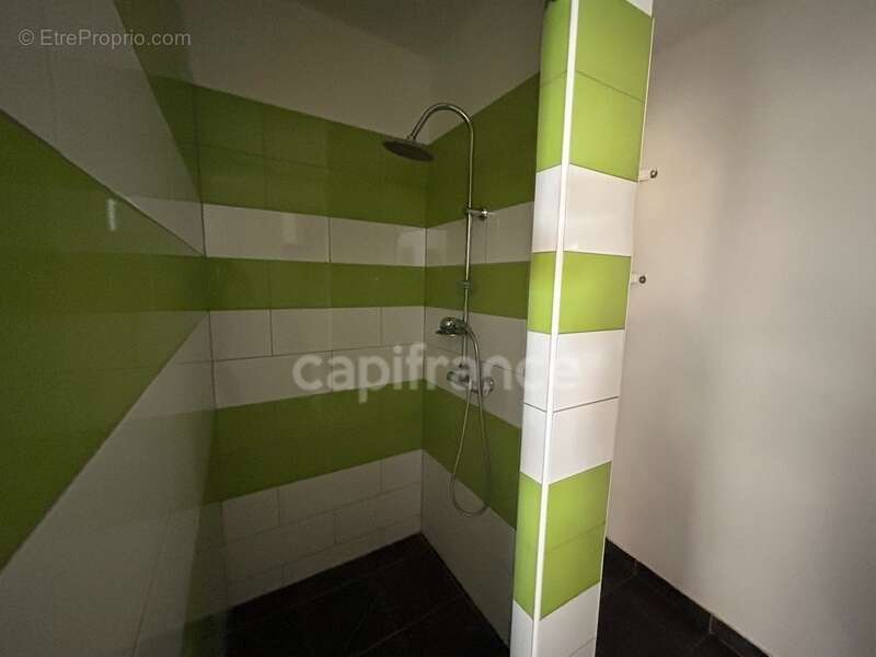 Maison de bourg à vendre 4 pièces env 211m² EXCIDEUIL (24)patio et jardin - photo 12