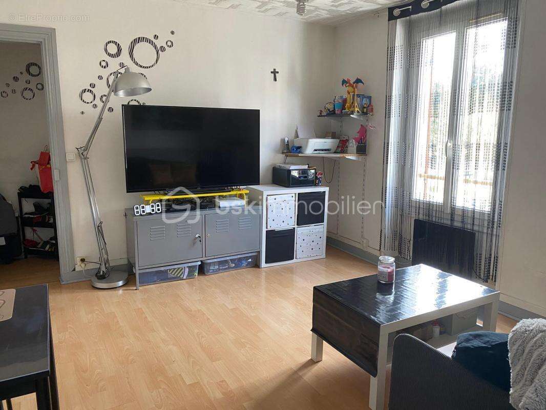 Appartement à CORBEIL-ESSONNES