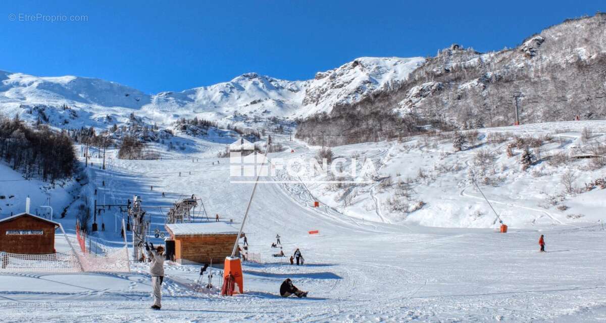 Appartement à MONTFERRIER