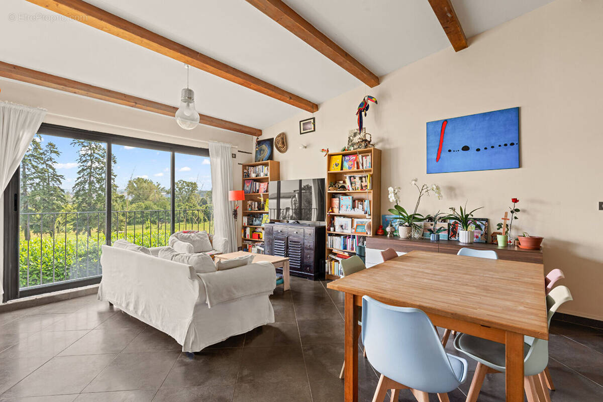 Appartement à SAINT-GERMAIN-AU-MONT-D&#039;OR