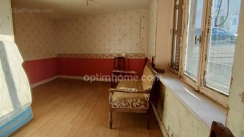 Maison à MONTHUREUX-SUR-SAONE