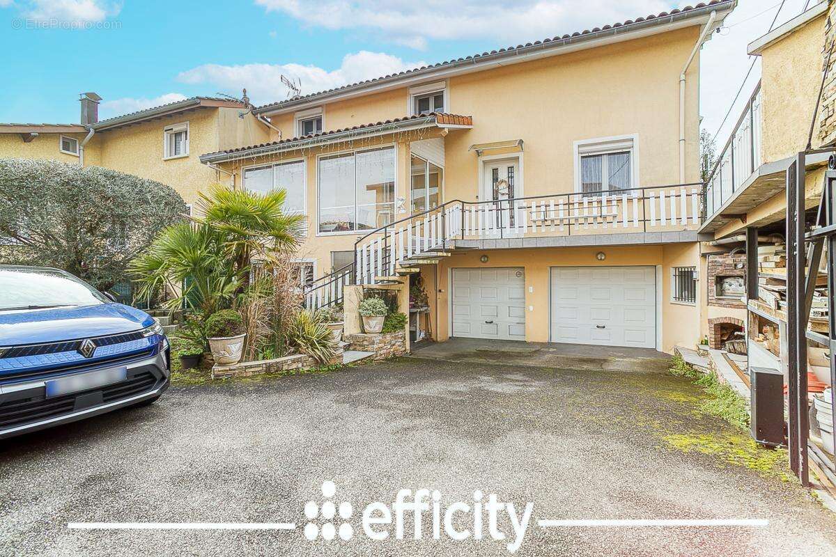 Maison à MONTAGNY