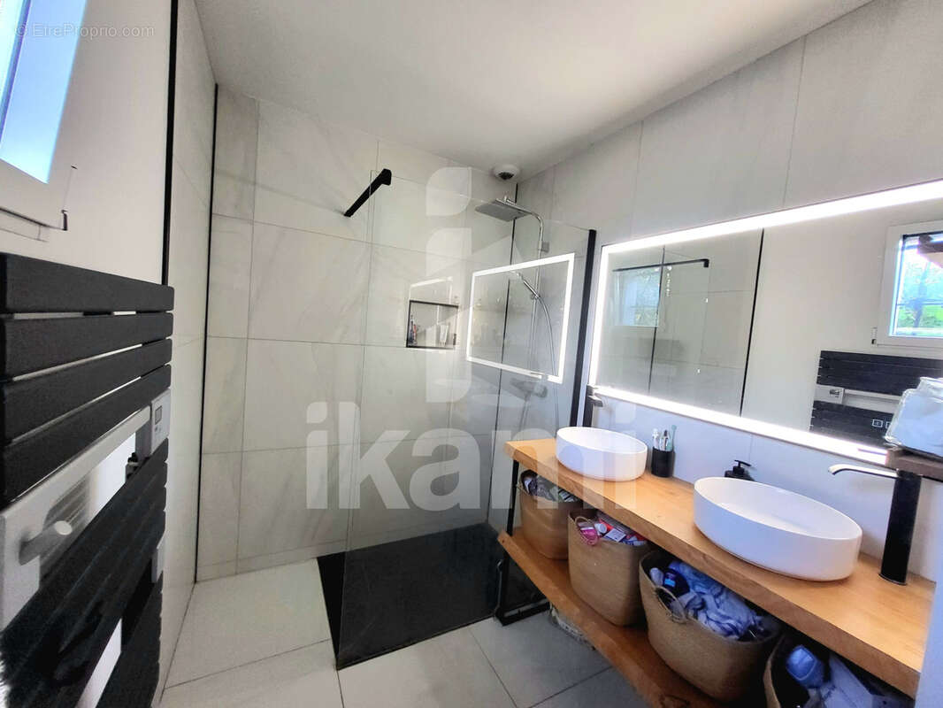 Maison à VILLENAVE-D&#039;ORNON