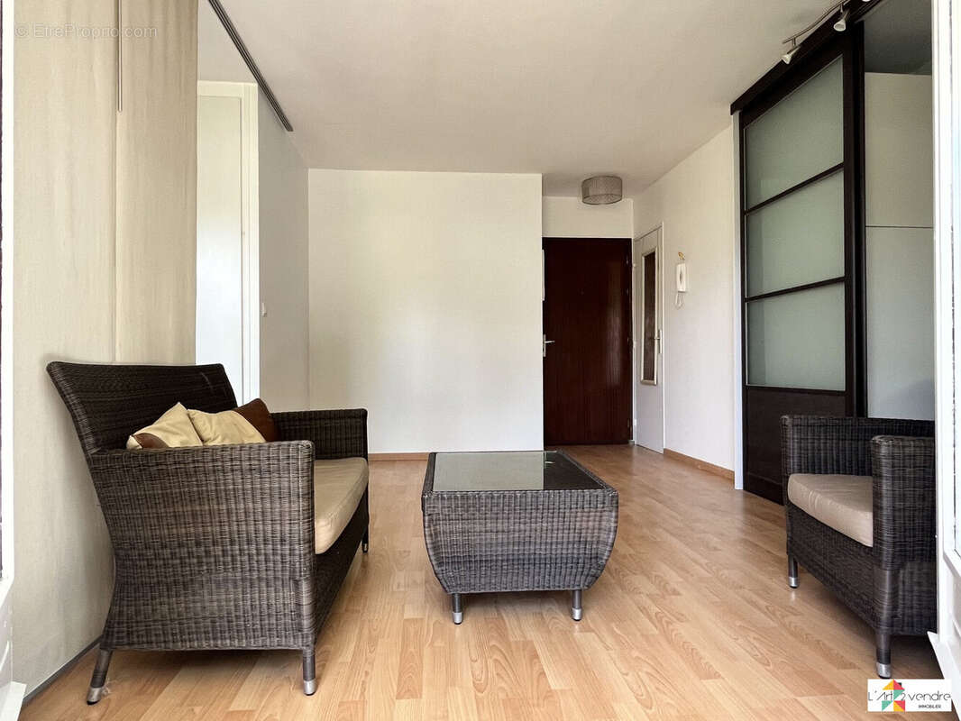 Appartement 31 m² à Le Plessis-Robinson  - photo 4