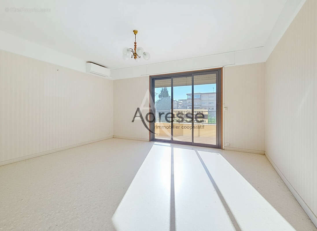 Appartement Lumineux T2 traversant ! - photo 4