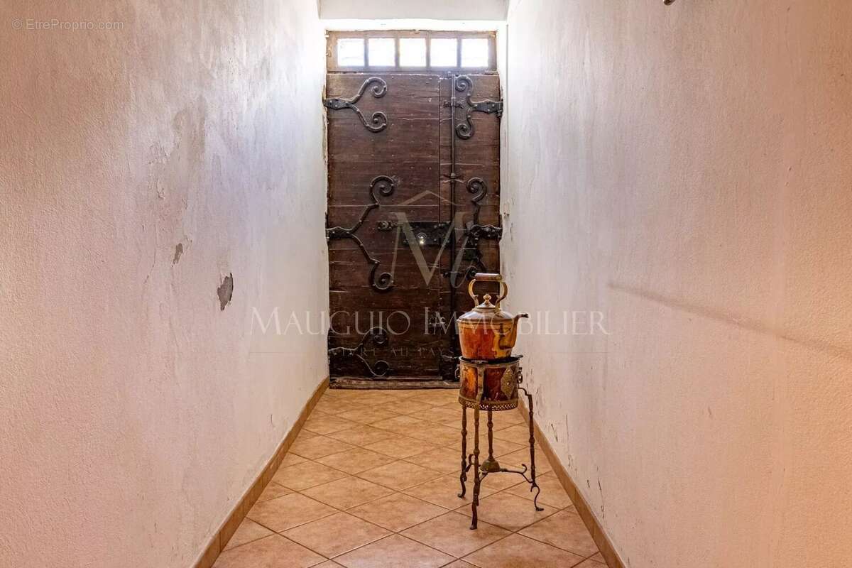 Appartement à MAUGUIO
