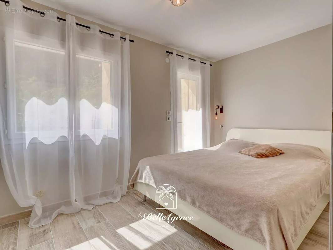 Appartement à L'ESCARENE
