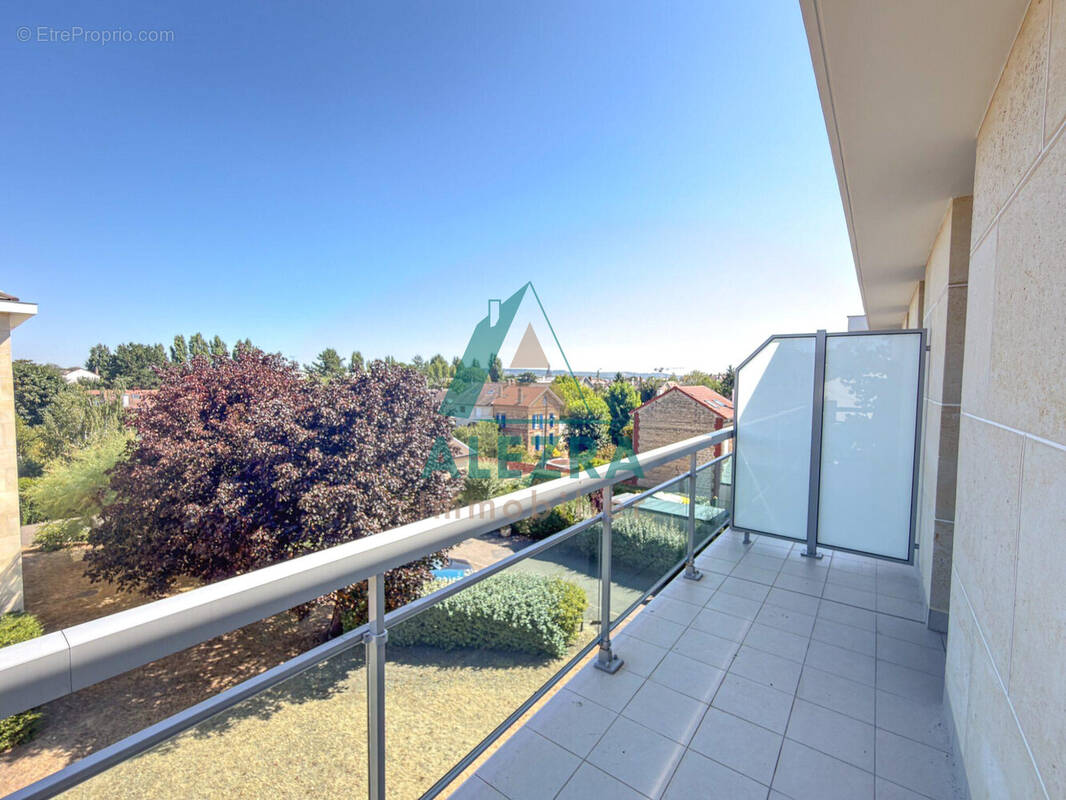 Appartement à MAISONS-LAFFITTE