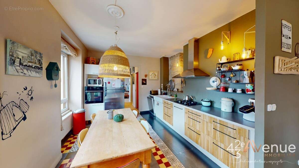 Appartement à SAINT-ETIENNE