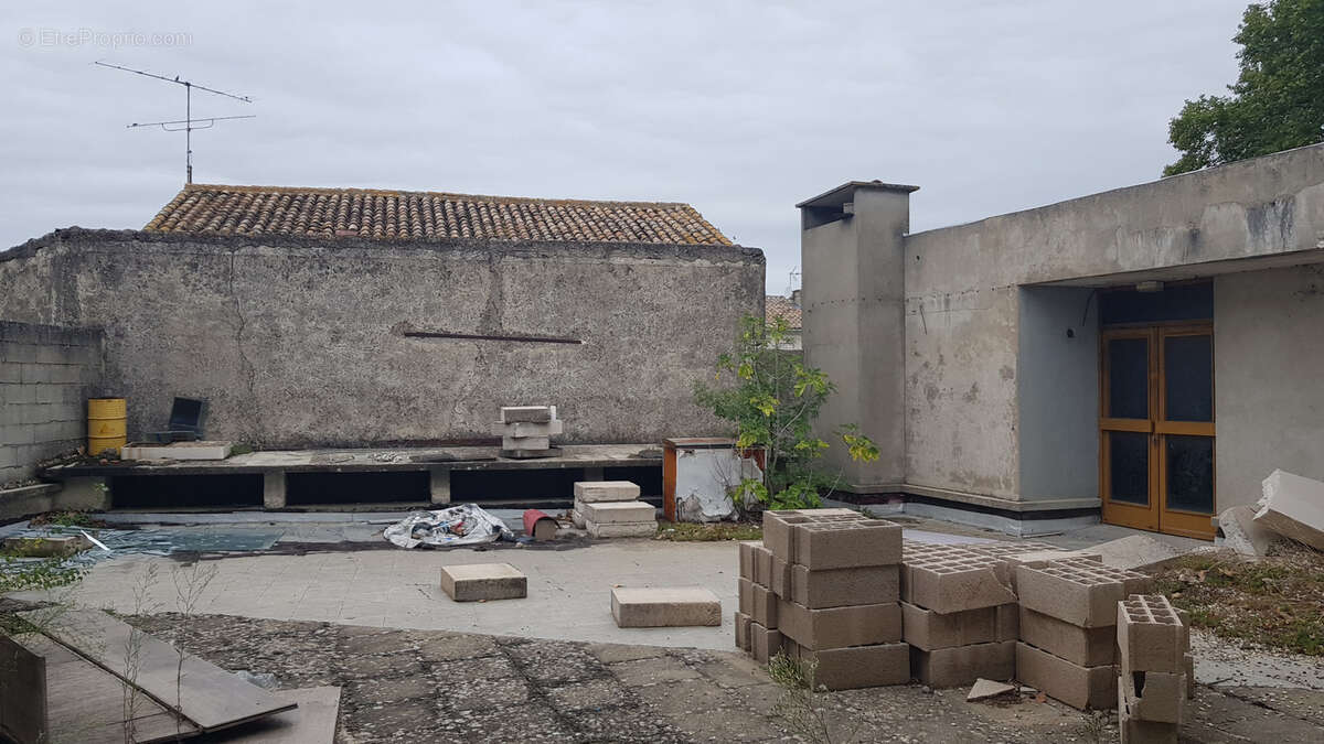 Appartement à SAINT-CHAPTES