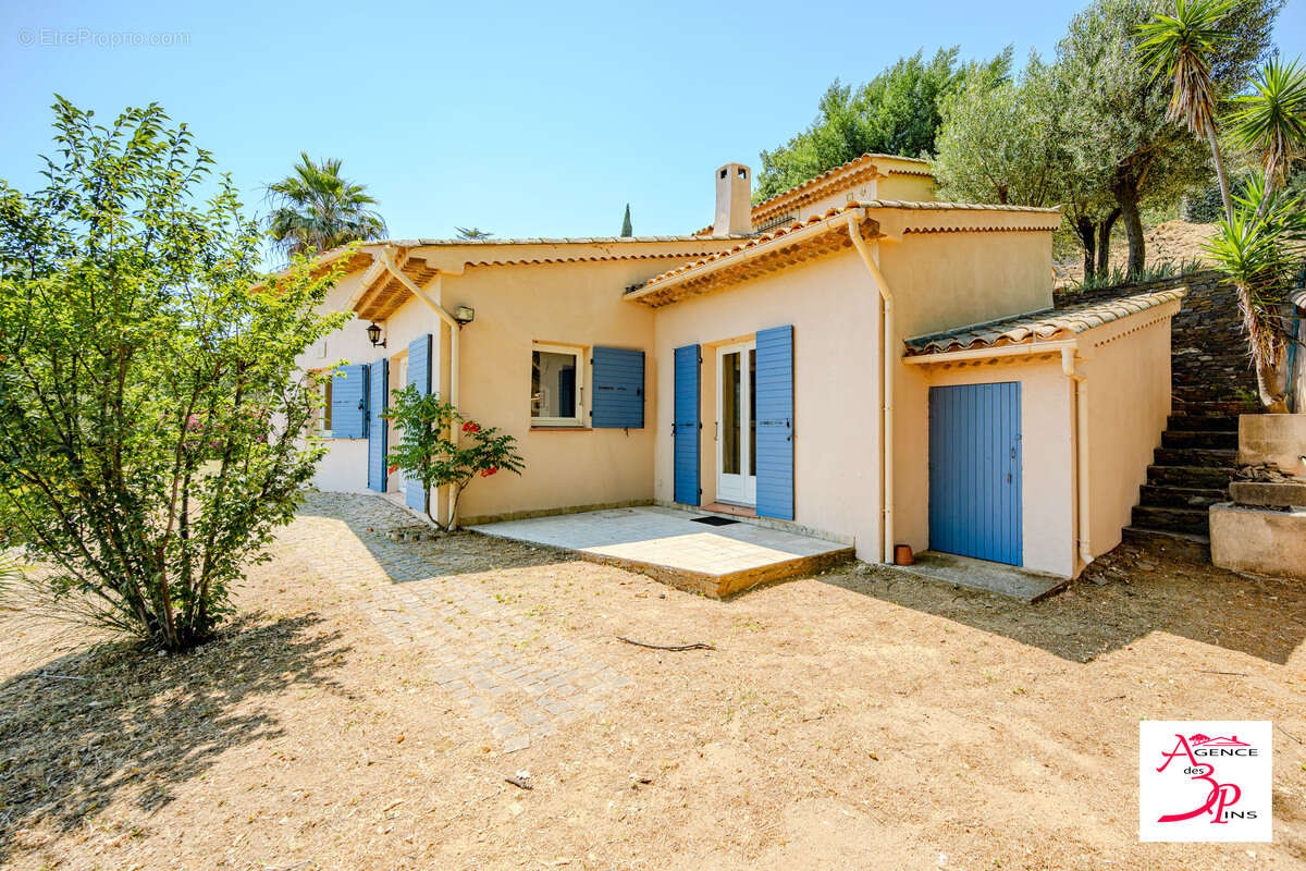 Maison à COLLOBRIERES