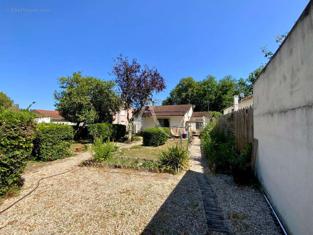 Maison centre Jonzac avec piscine ! - photo 5