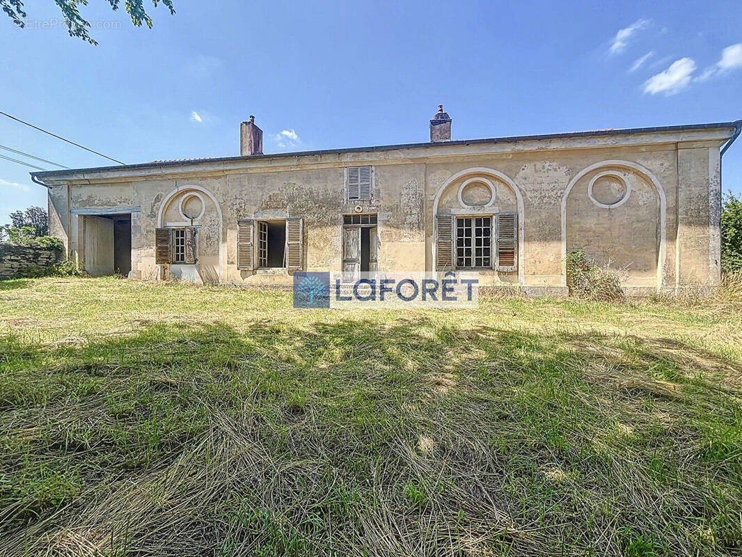 Maison à COLOMBEY-LES-DEUX-EGLISES