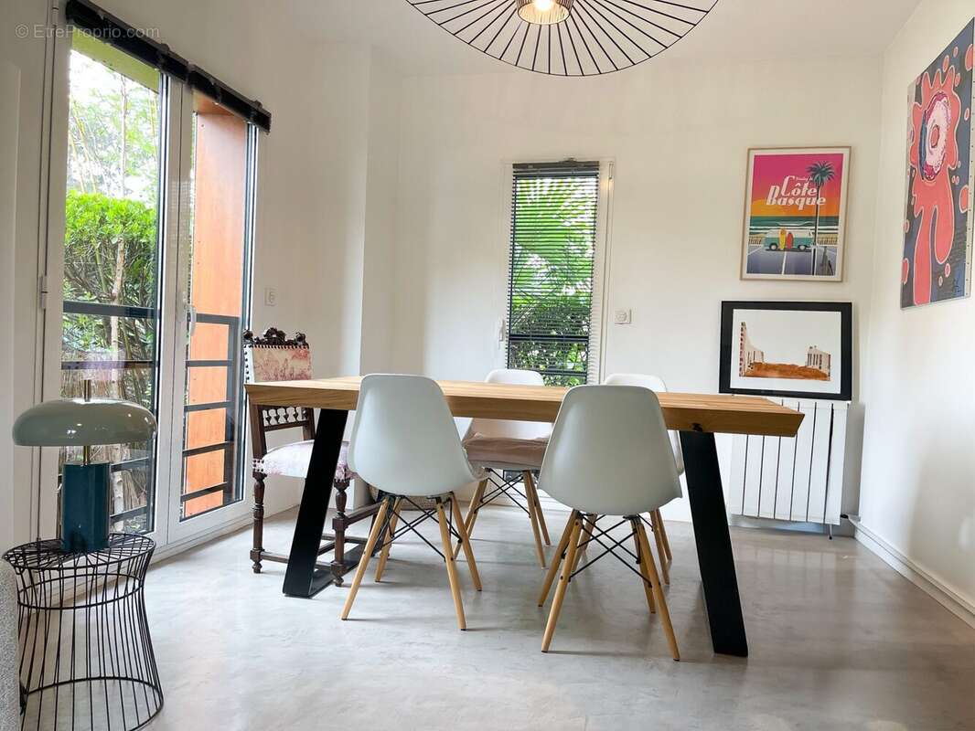 Maison à VERRIERES-LE-BUISSON