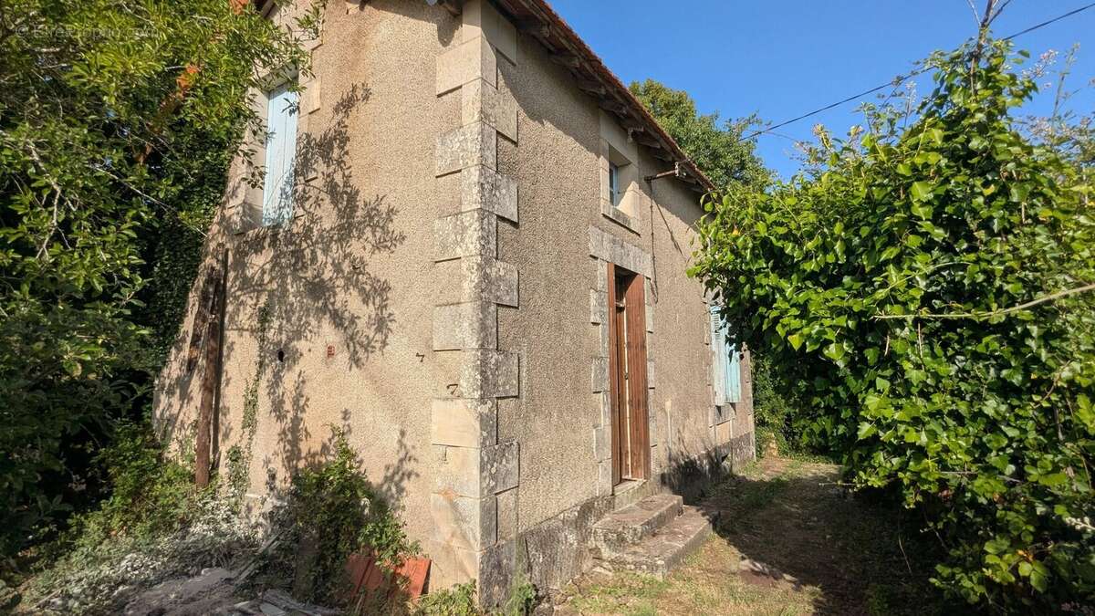 Ensemble de 2 maisons à rénover avec fort potentiel - photo 14