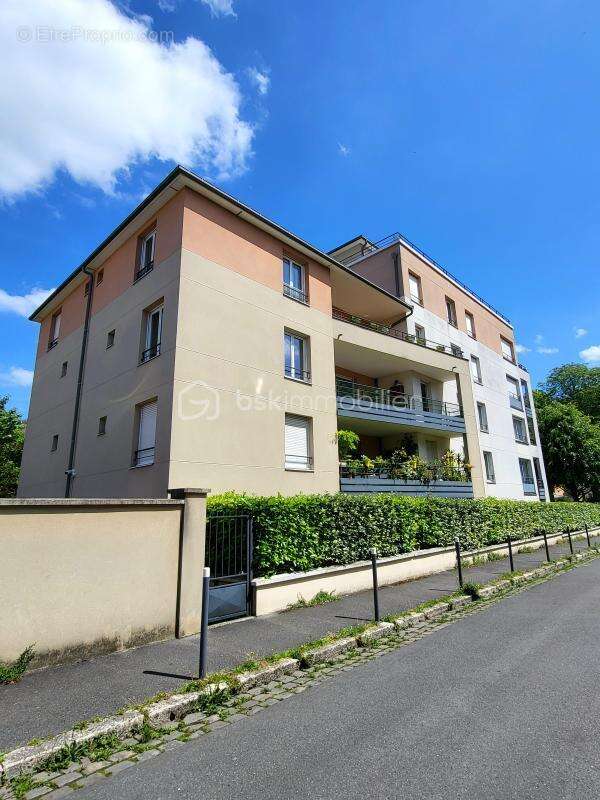 Appartement à CHOISY-LE-ROI