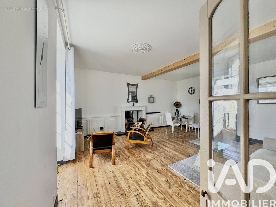 Photo 1 - Maison à VERINES