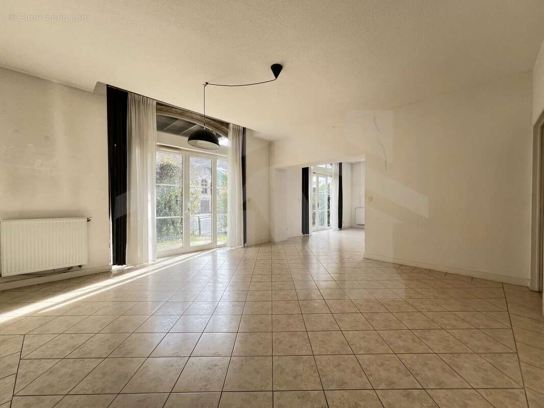Appartement à POISAT