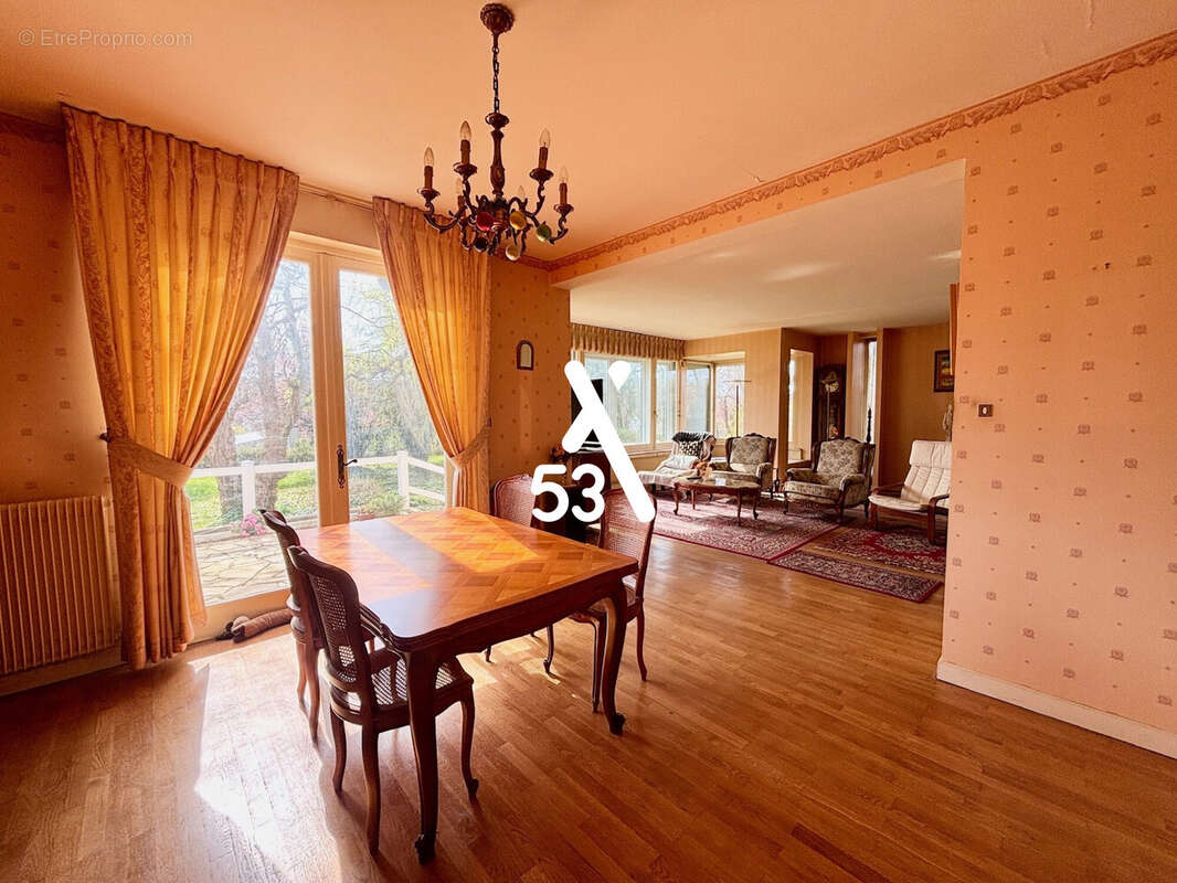 Maison à ESQUERDES