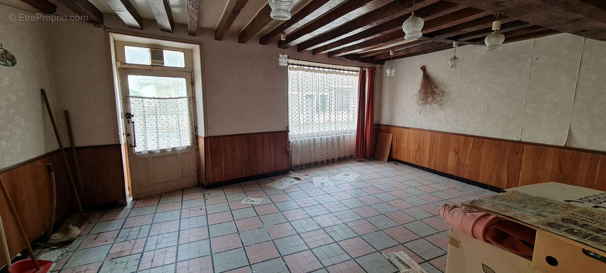 Maison à BRINON-SUR-BEUVRON