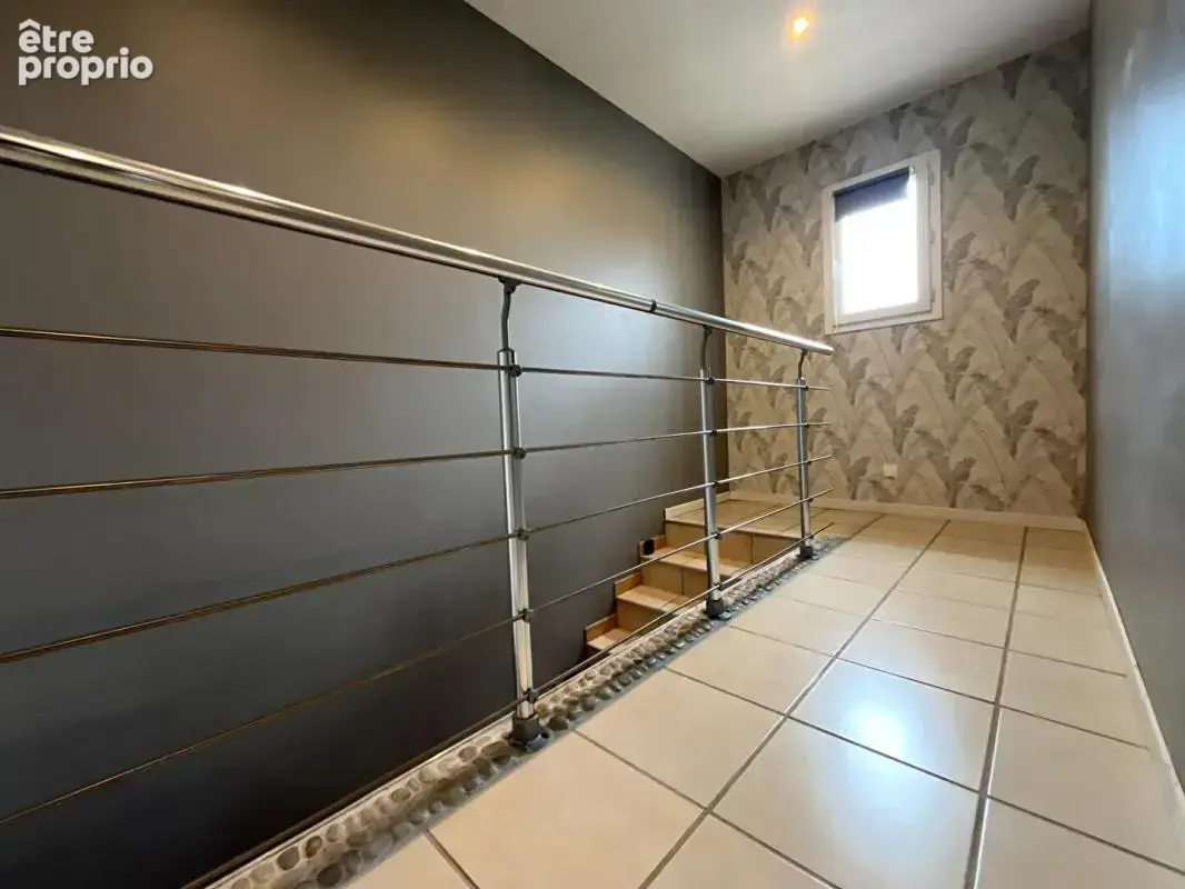 Magnifique villa de 130 m² sur un terrain 4 faces de 740 m² au fond d'une impasse calme - photo 12