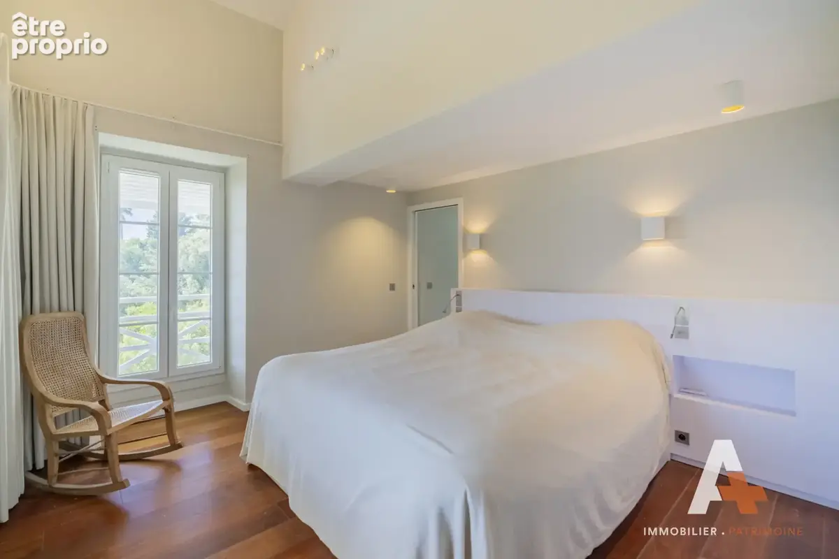 Duplex vue mer en dernier etage - t5 de 170m2 avec 2 parkings - 13007 marseille - photo 8