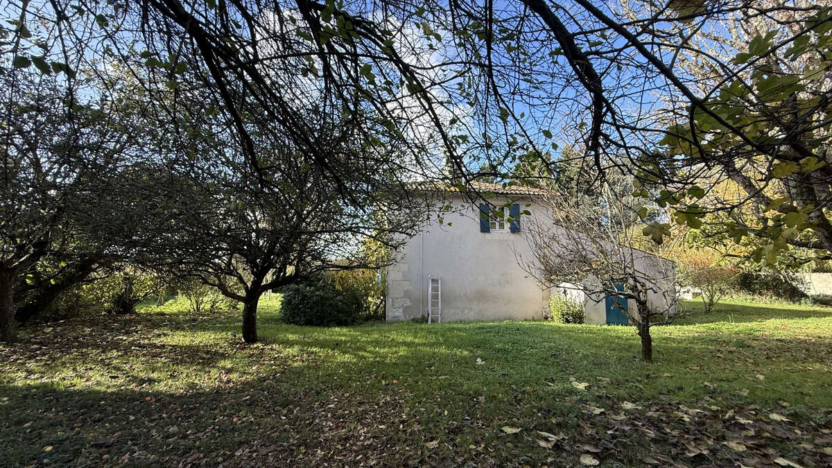 Maison à MORTAGNE-SUR-GIRONDE