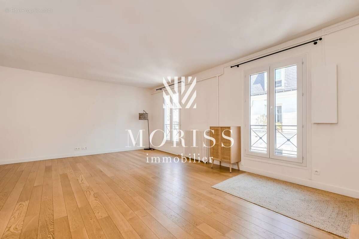 Appartement à PARIS-9E