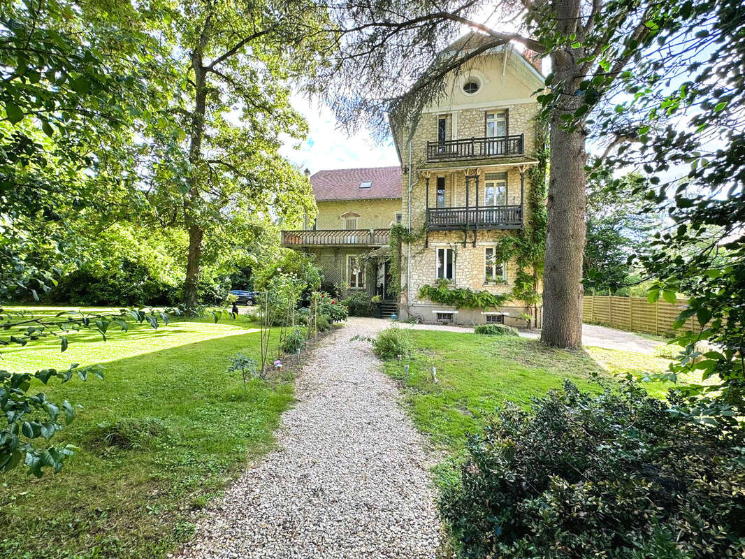 Maison à BOURRON-MARLOTTE