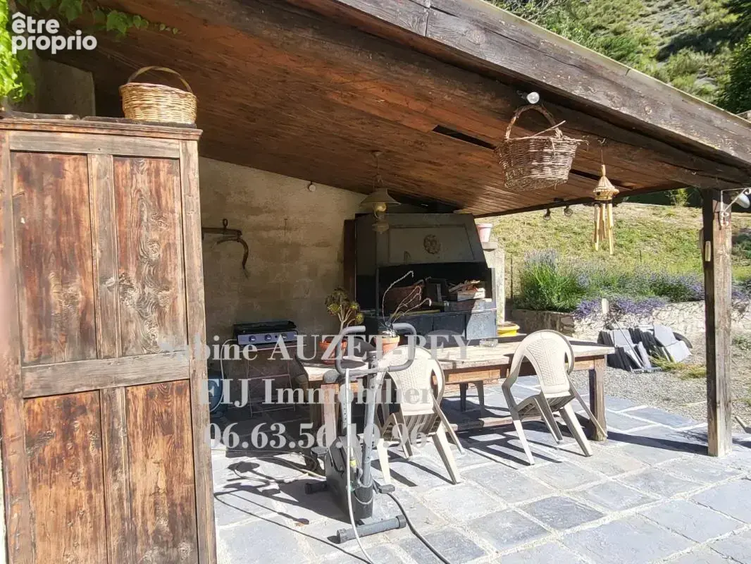Maison 5 pièces / 180 m² / 387 000 EUR / PRADS-HAUTE-BLEONE - photo 4
